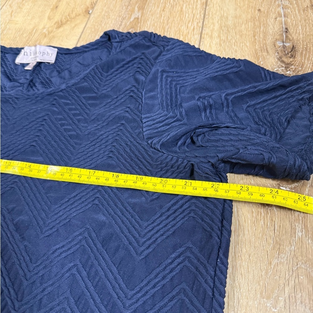 Philosophy Navy Blue Chevron Women's Top Size 2X - Picture 7 of 9